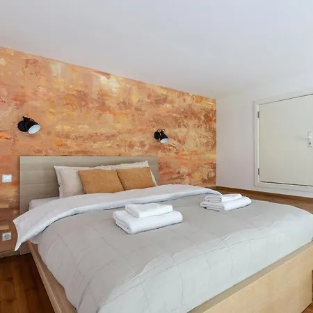 Cosy Loft With Terrace In Paupys By Urban Rent