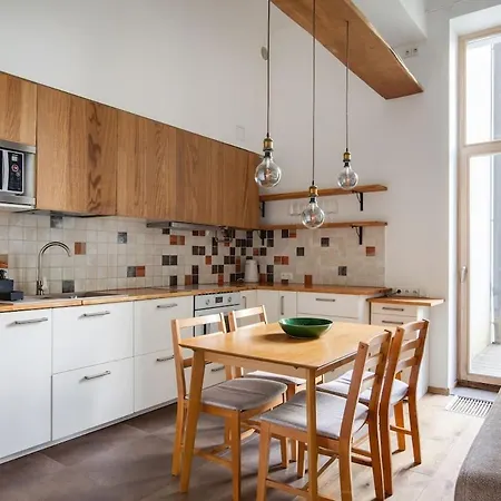 Cosy Loft With Terrace In Paupys By Urban Rent Apartment