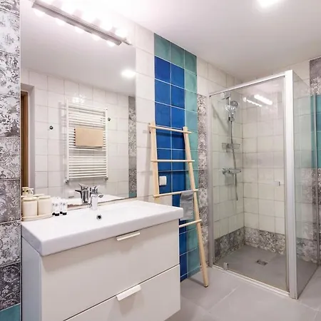 Cosy Loft With Terrace In Paupys By Urban Rent 公寓 *