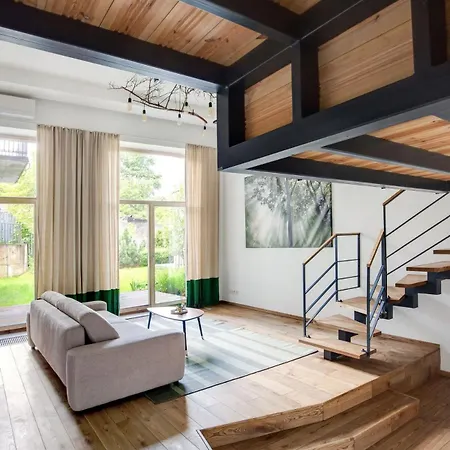 Cosy Loft With Terrace In Paupys By Urban Rent